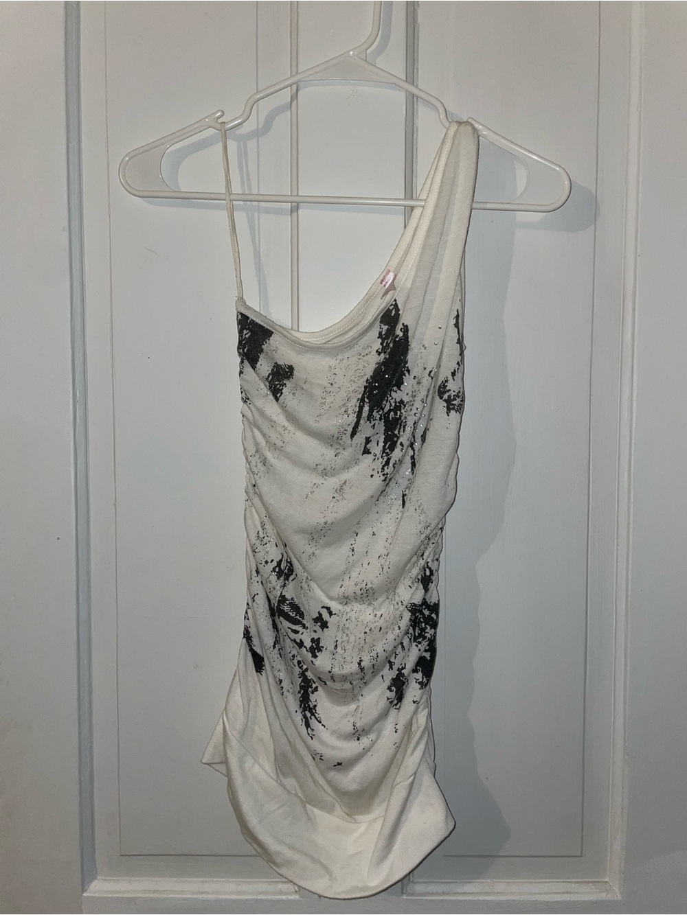Sleeveless One-Shoulder with black paint-splash print. Size S - #27